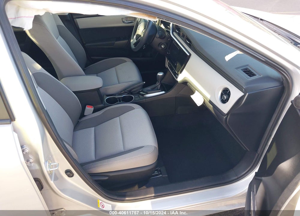2018 TOYOTA COROLLA LE VIN: 5YFBURHE6JP790929