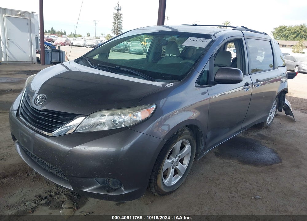 2014 TOYOTA SIENNA LE V6 8 PASSENGER VIN: 5TDKK3DC4ES498992