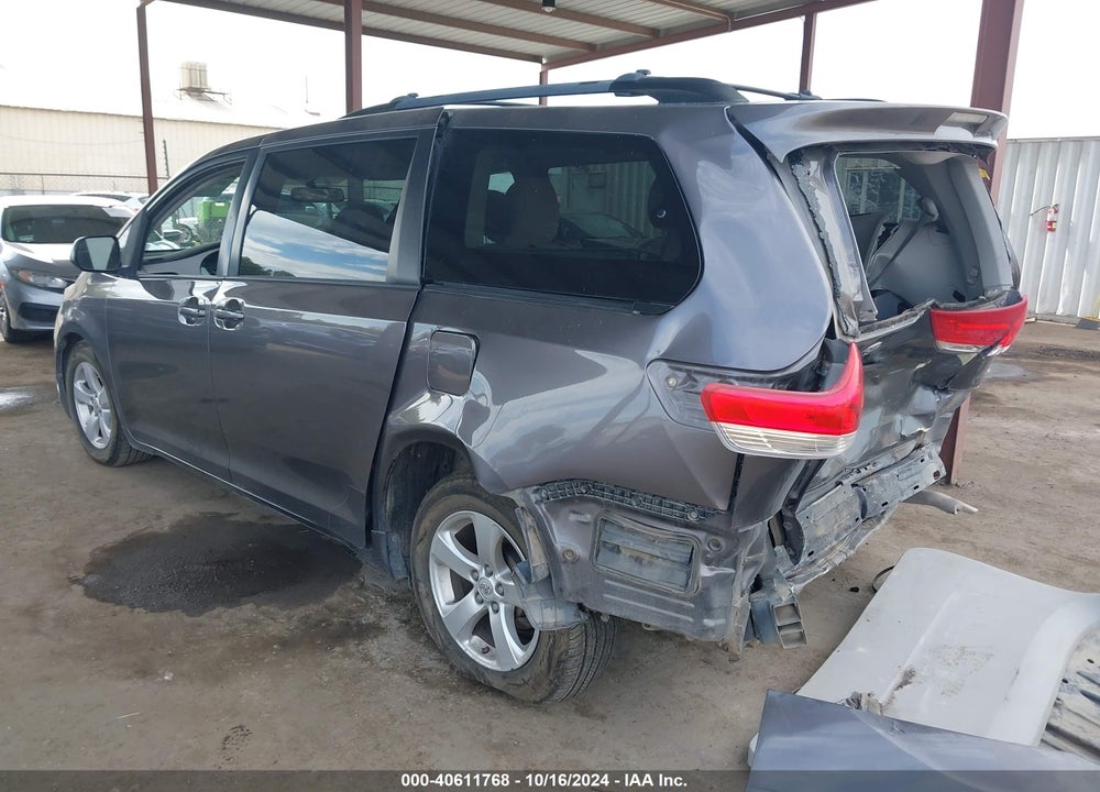 2014 TOYOTA SIENNA LE V6 8 PASSENGER VIN: 5TDKK3DC4ES498992