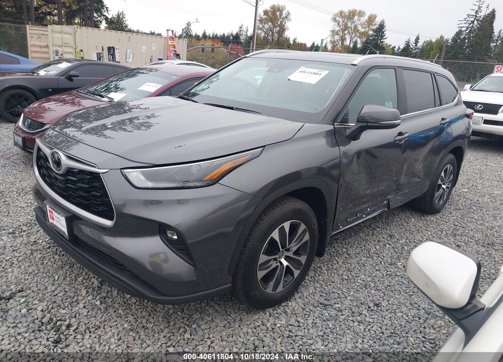 2024 TOYOTA HIGHLANDER XLE VIN: 5TDKDRBH0RS569851