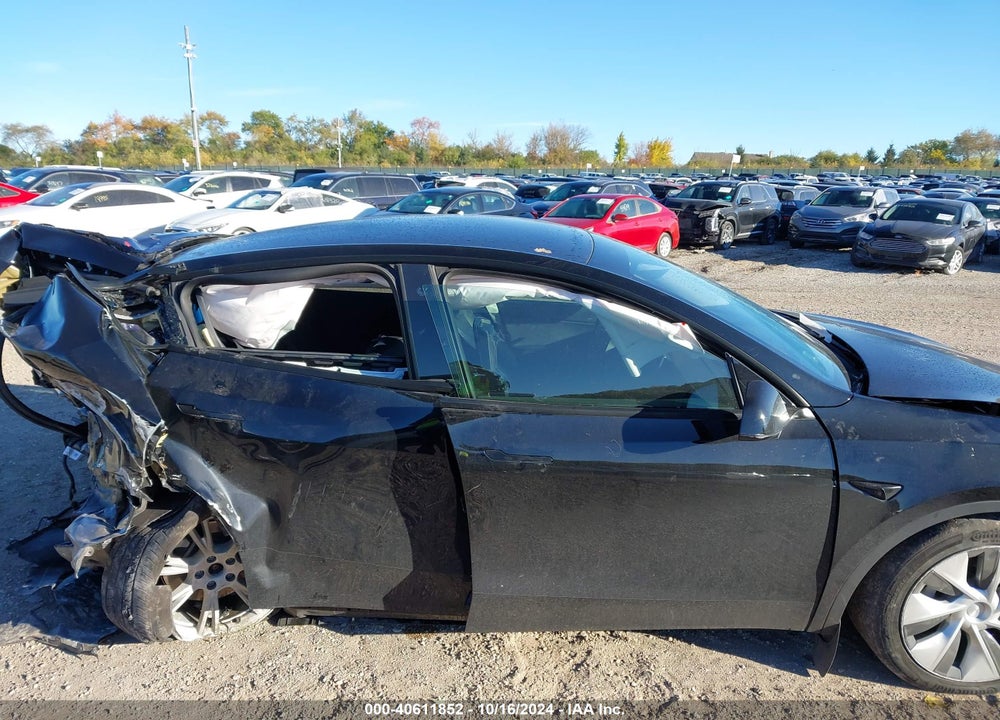 2021 TESLA MODEL Y LONG RANGE DUAL MOTOR ALL-WHEEL DRIVE VIN: 5YJYGDEE8MF245615
