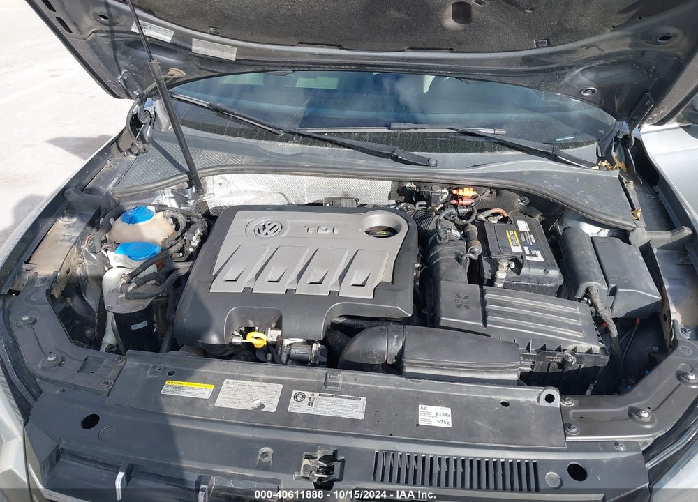 2014 VOLKSWAGEN PASSAT 2.0L TDI SE VIN: 1VWBN7A3XEC049897