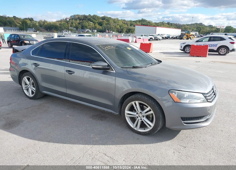 2014 VOLKSWAGEN PASSAT 2.0L TDI SE VIN: 1VWBN7A3XEC049897
