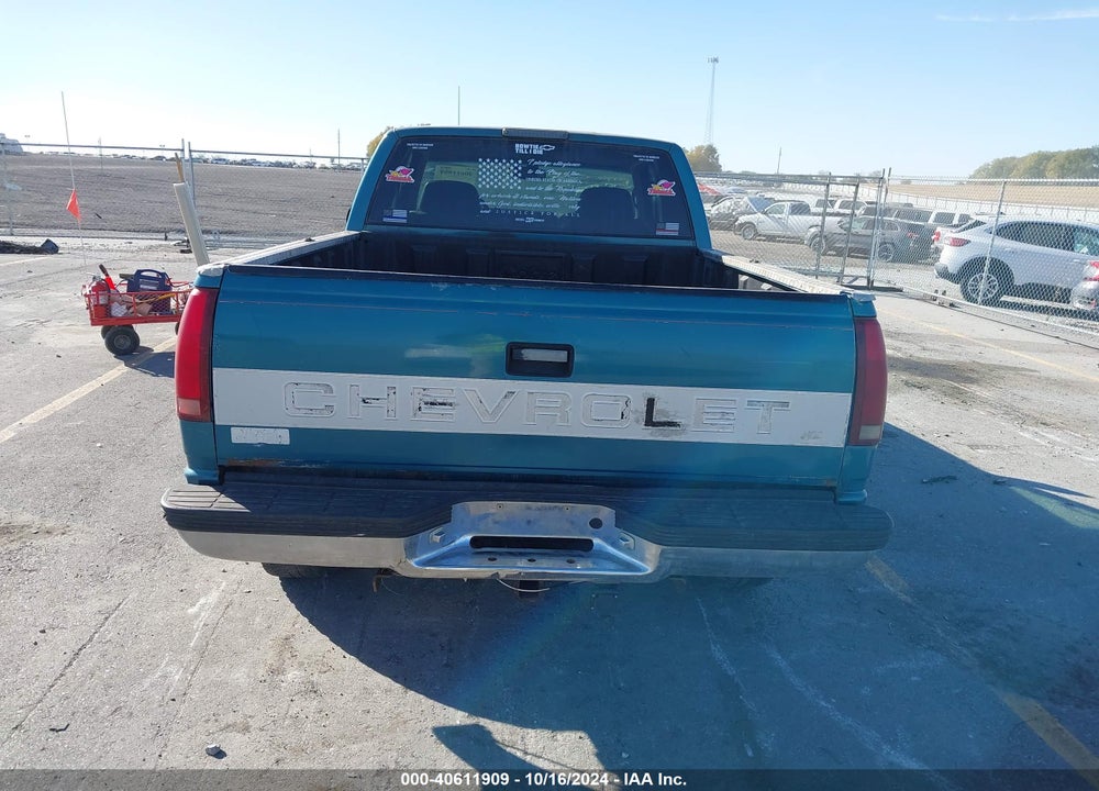 1997 CHEVROLET K1500 FLEETSIDE VIN: 2GCEK19R8V1281838