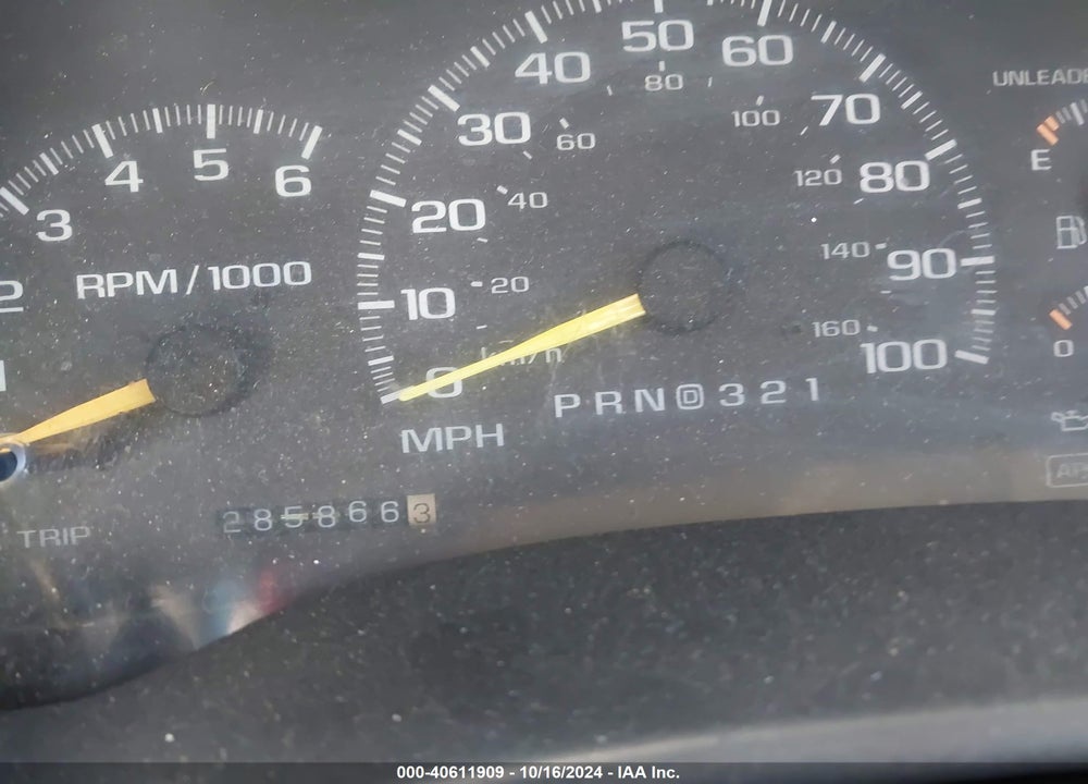 1997 CHEVROLET K1500 FLEETSIDE VIN: 2GCEK19R8V1281838