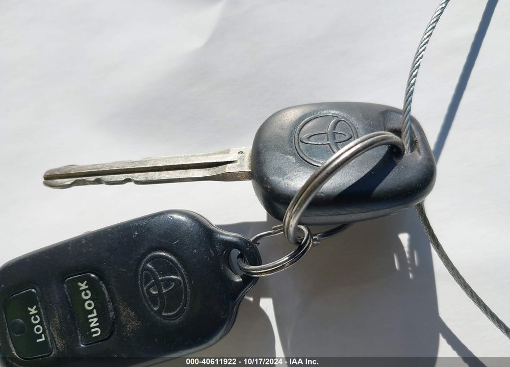 2007 TOYOTA COROLLA LE VIN: 2T1BR32E57C740412