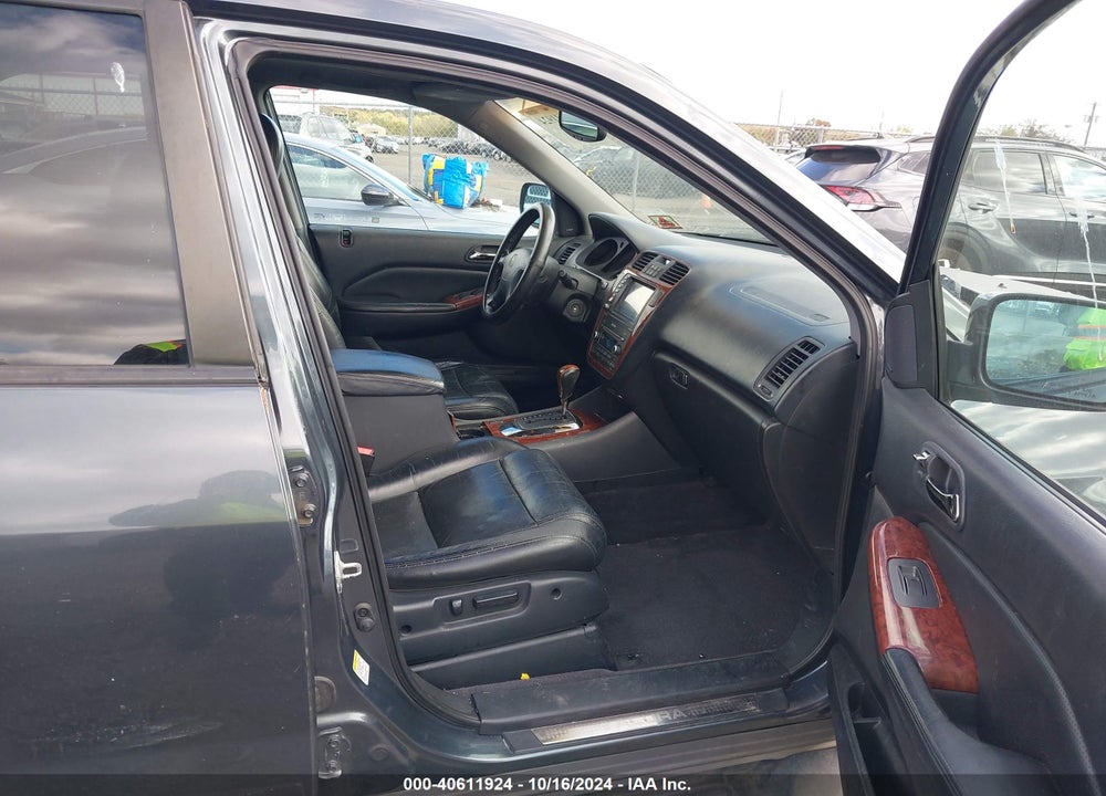 2005 ACURA MDX VIN: 2HNYD18885H537817