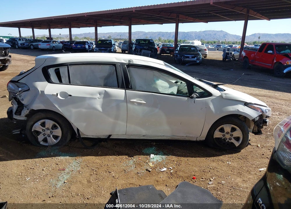 2017 KIA FORTE LX VIN: KNAFK5A81H5695266