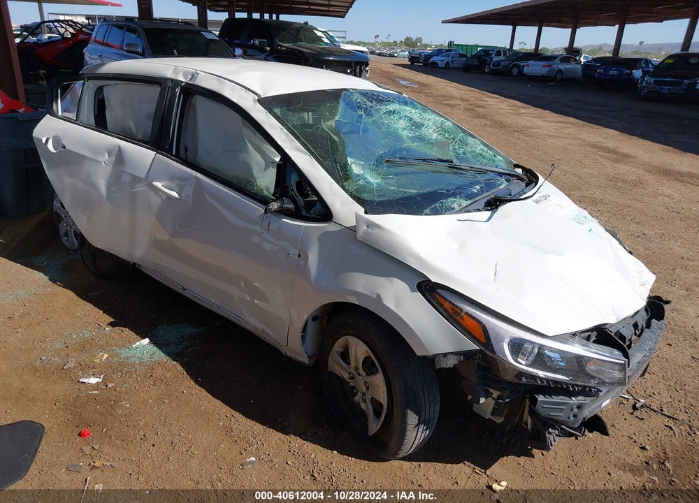 2017 KIA FORTE LX VIN: KNAFK5A81H5695266