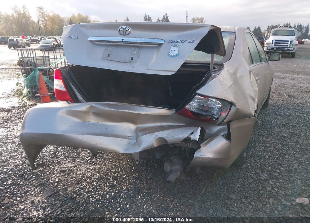 2002 TOYOTA CAMRY LE VIN: JTDBE32K620086122