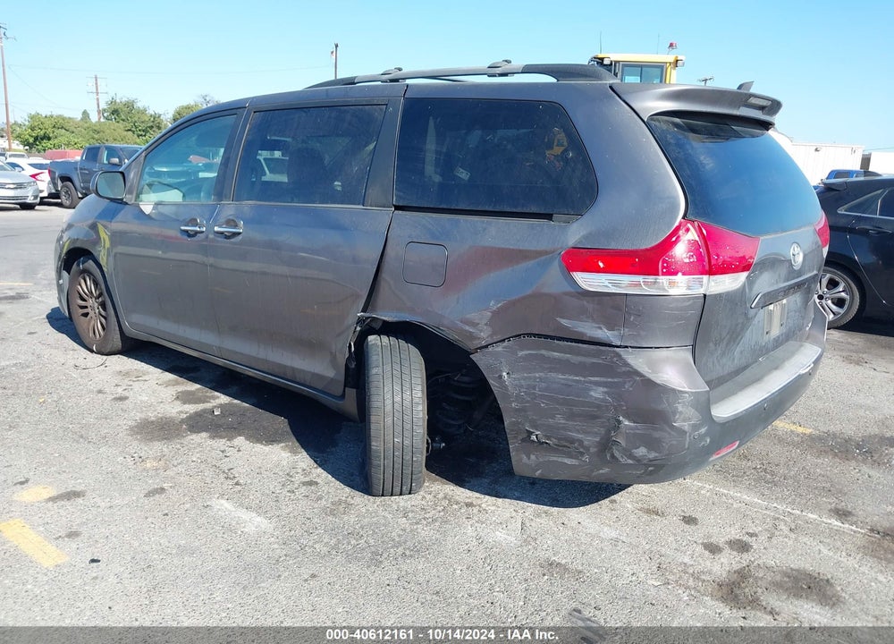 2011 TOYOTA SIENNA XLE V6 VIN: 5TDYK3DC9BS035252