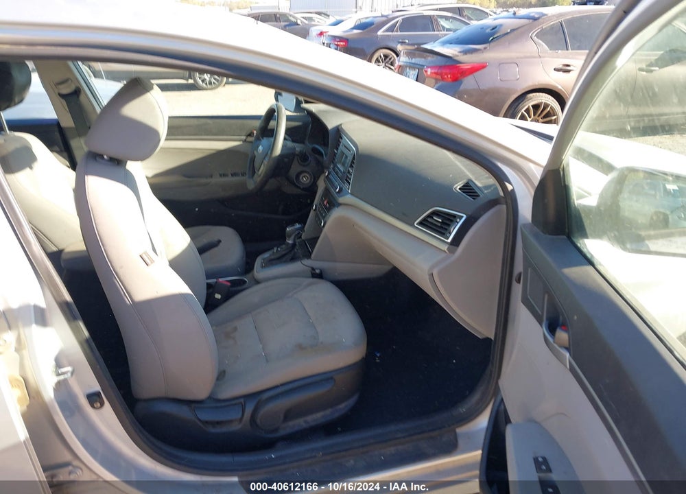 2017 HYUNDAI ELANTRA VIN: KMHD74LF1HU361094
