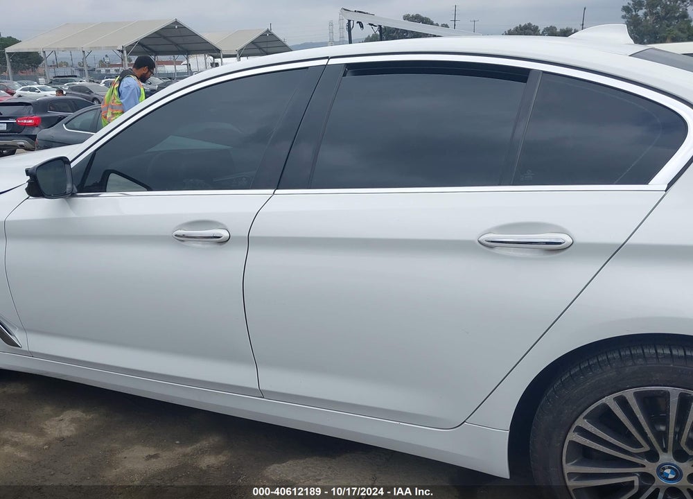 2018 BMW 530E IPERFORMANCE VIN: WBAJA9C53JB252714