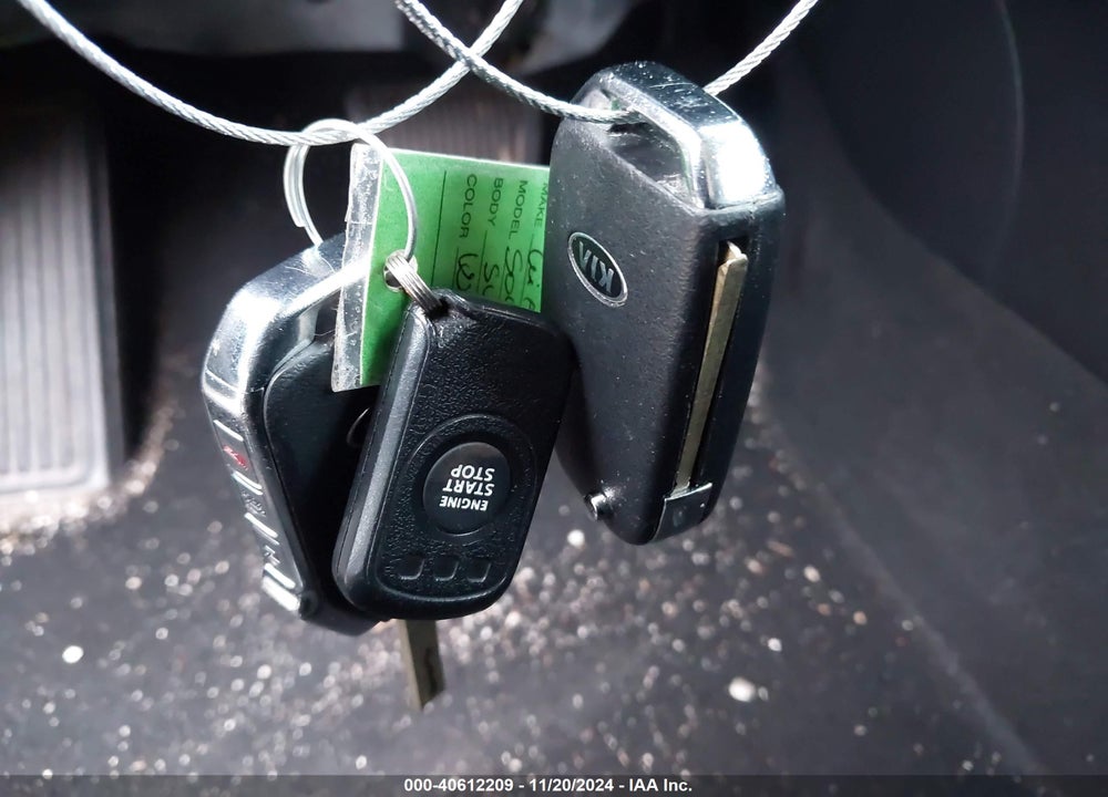 2020 KIA SOUL LX VIN: KNDJ23AU9L7121641