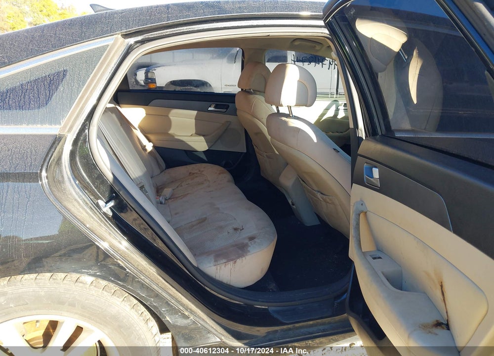 2015 HYUNDAI SONATA SE VIN: 5NPE24AF6FH197522