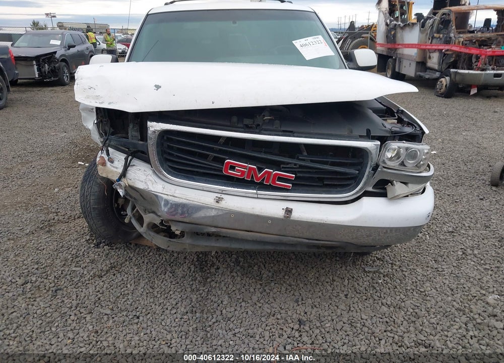 2000 GMC YUKON XL 1500 SLE VIN: 3GKEC16T4YG139001