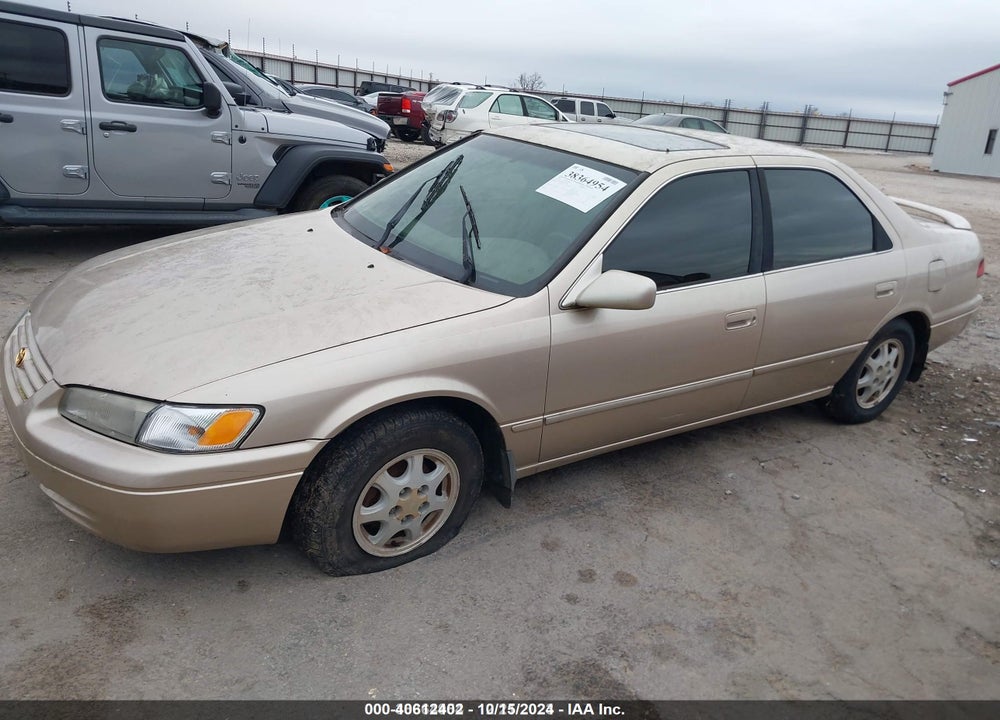 1999 TOYOTA CAMRY LE VIN: JT2BG22KXX0271987
