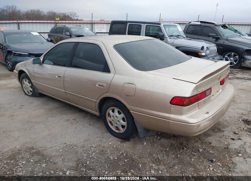 1999 TOYOTA CAMRY LE VIN: JT2BG22KXX0271987
