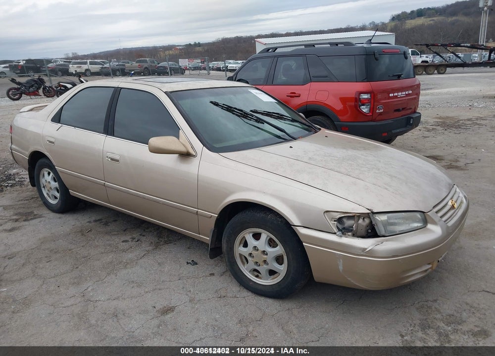 1999 TOYOTA CAMRY LE VIN: JT2BG22KXX0271987