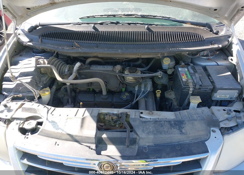 2005 CHRYSLER TOWN & COUNTRY LX VIN: 2C4GP44R05R483772
