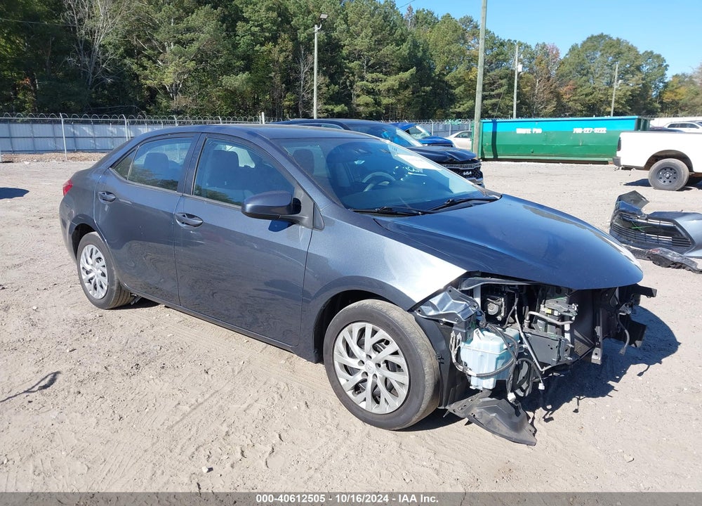 2018 TOYOTA COROLLA LE VIN: 2T1BURHE5JC077858