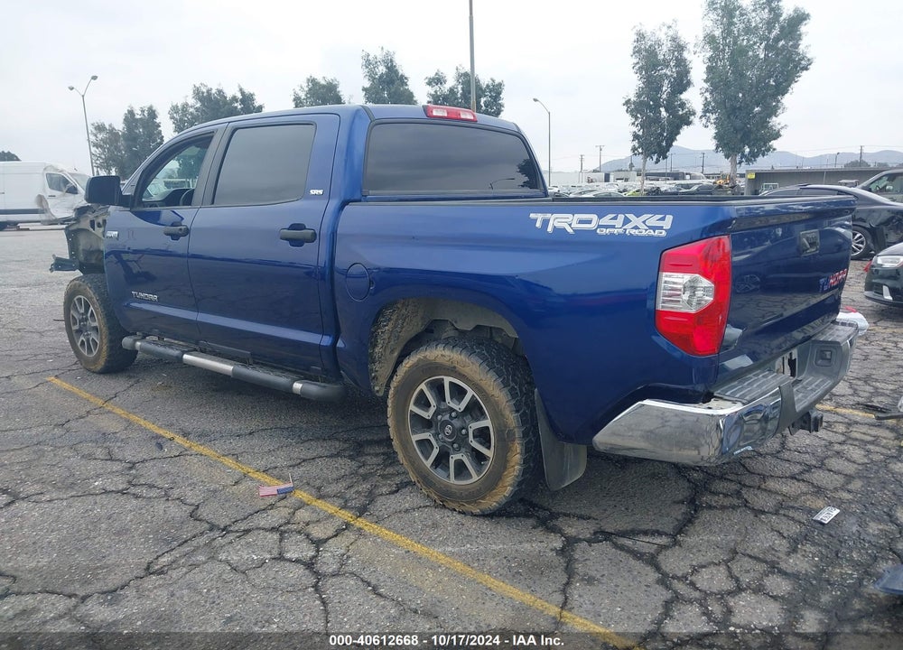 2015 TOYOTA TUNDRA SR5 5.7L V8 VIN: 5TFDW5F13FX418842