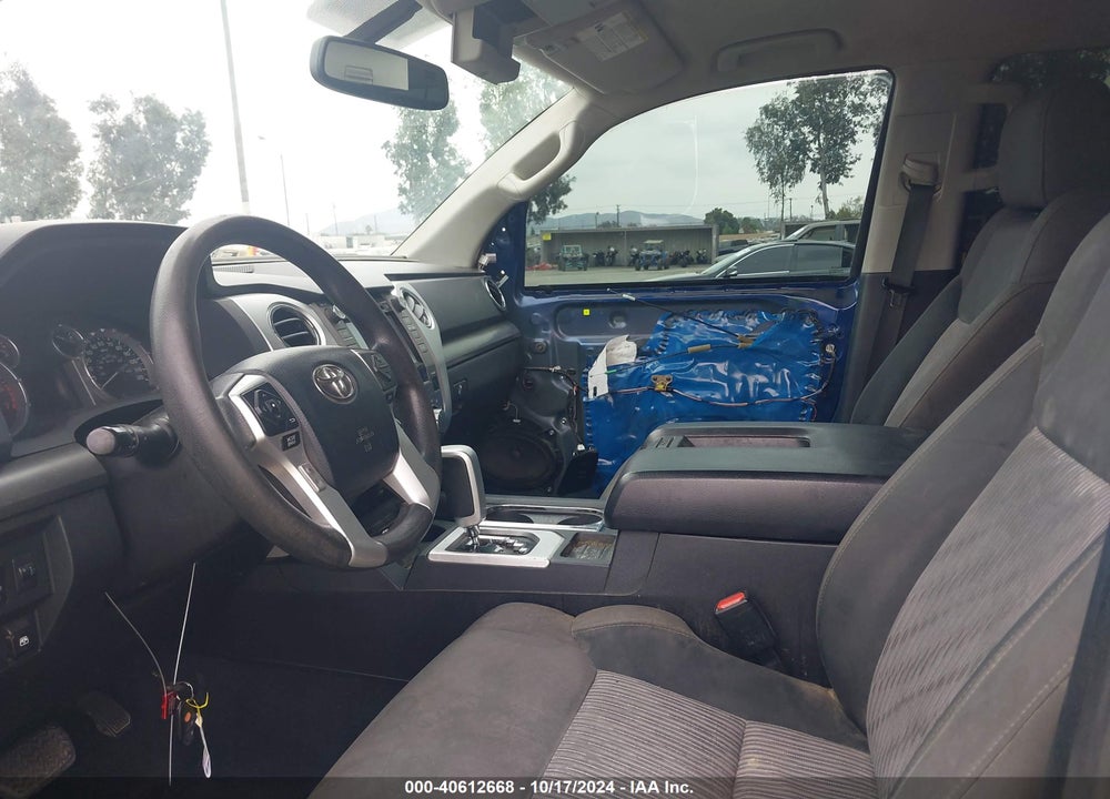 2015 TOYOTA TUNDRA SR5 5.7L V8 VIN: 5TFDW5F13FX418842
