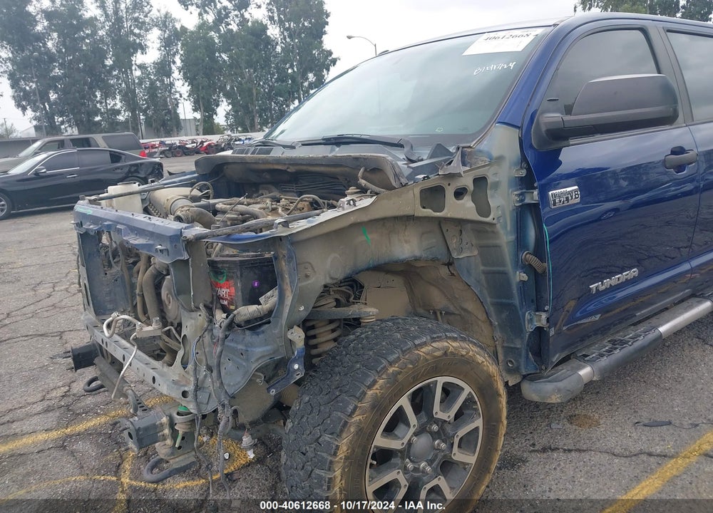 2015 TOYOTA TUNDRA SR5 5.7L V8 VIN: 5TFDW5F13FX418842