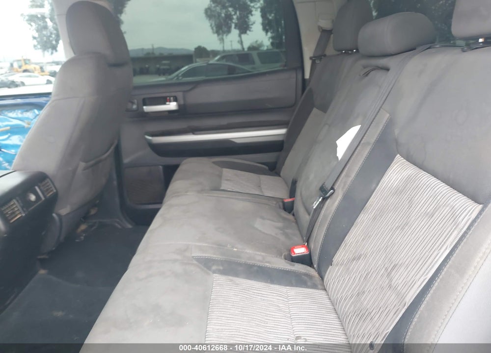 2015 TOYOTA TUNDRA SR5 5.7L V8 VIN: 5TFDW5F13FX418842