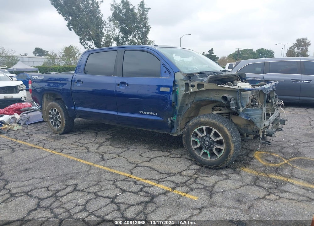2015 TOYOTA TUNDRA SR5 5.7L V8 VIN: 5TFDW5F13FX418842