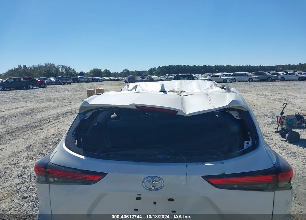 2021 TOYOTA HIGHLANDER LE VIN: 5TDBZRBHXMS096888
