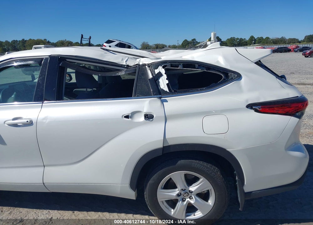 2021 TOYOTA HIGHLANDER LE VIN: 5TDBZRBHXMS096888