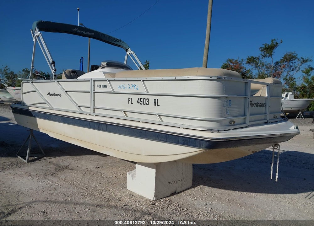 2017 HURRICANE OTHER VIN: GDY36813G617