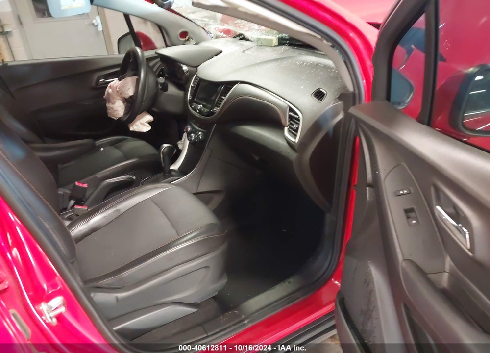 2018 CHEVROLET TRAX LT VIN: 3GNCJPSB1JL212810