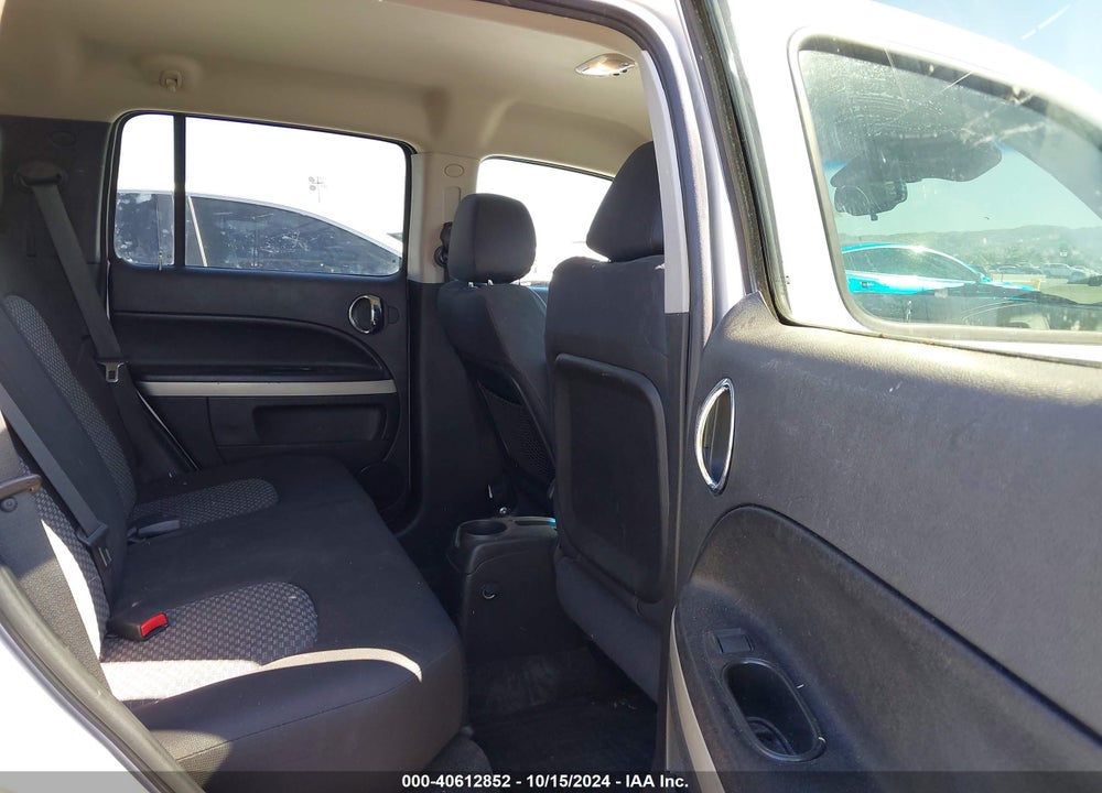 2011 CHEVROLET HHR LS VIN: 3GNBAAFW0BS658007