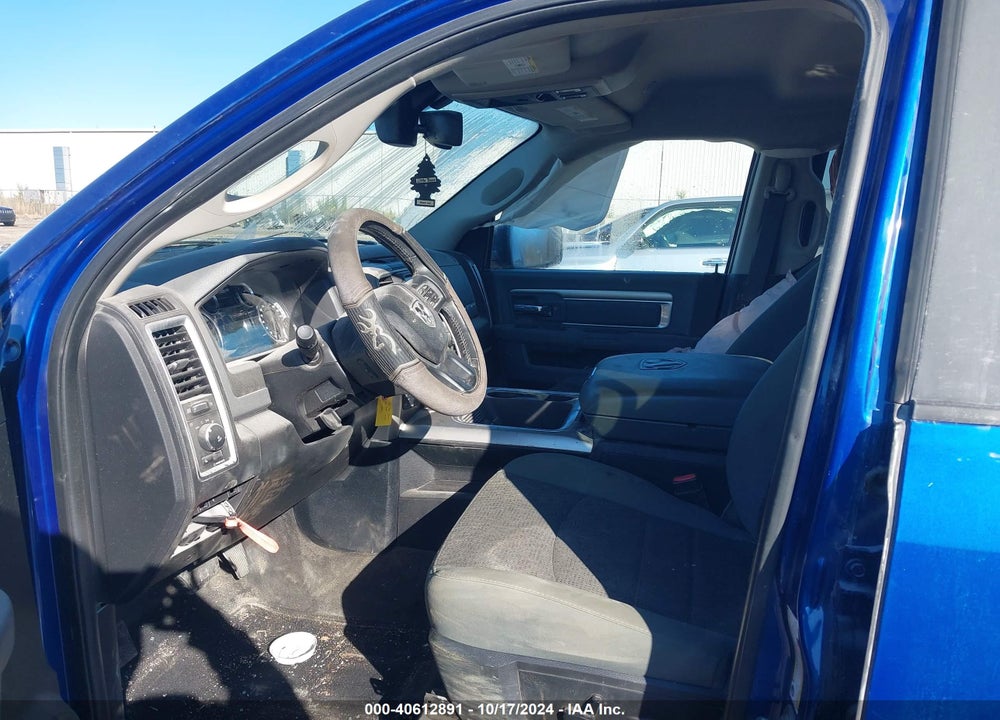 2017 RAM 1500 VIN: 3C6RR7LT3HG575297