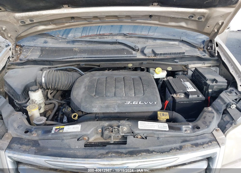 2014 CHRYSLER TOWN & COUNTRY TOURING VIN: 2C4RC1BG8ER271139
