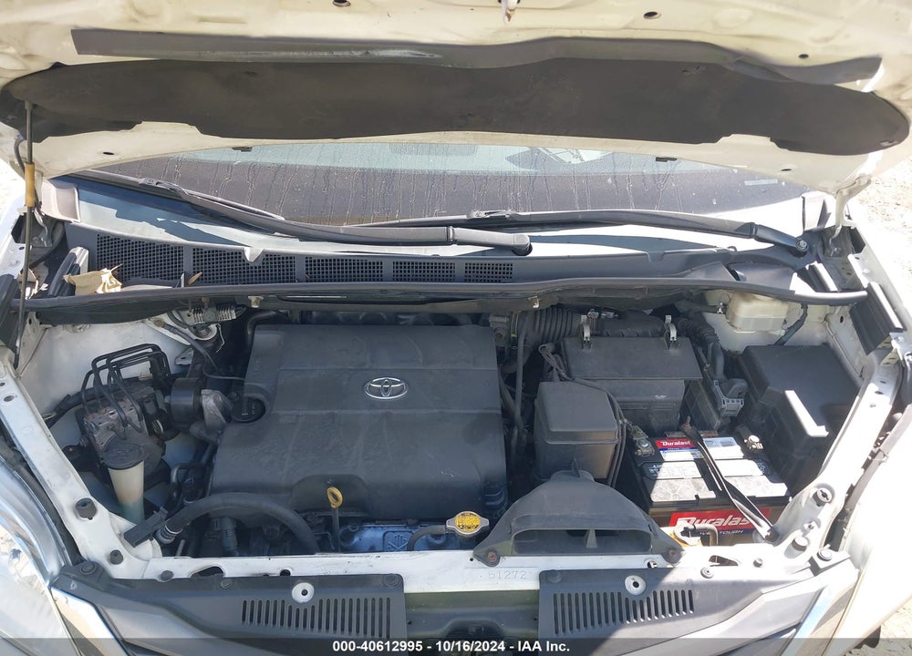 2013 TOYOTA SIENNA XLE V6 8 PASSENGER VIN: 5TDYK3DC4DS313428