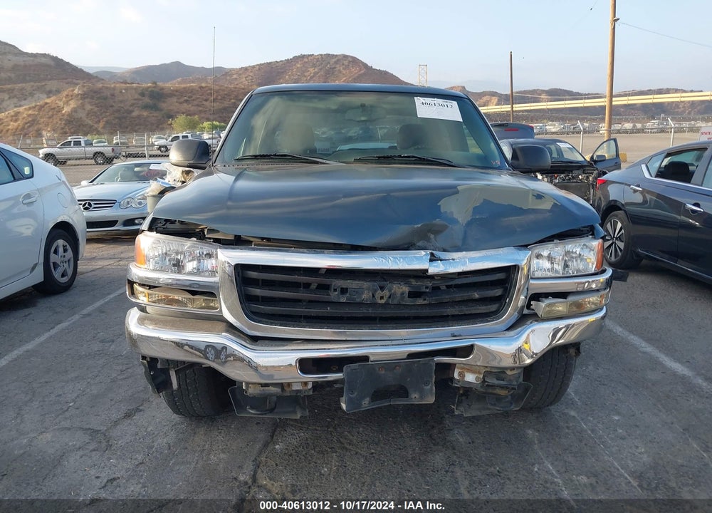 2006 GMC SIERRA 1500 SL VIN: 2GTEC13V261215256
