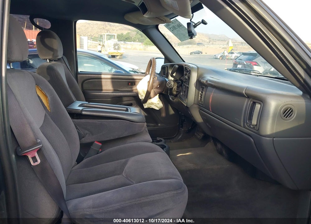 2006 GMC SIERRA 1500 SL VIN: 2GTEC13V261215256
