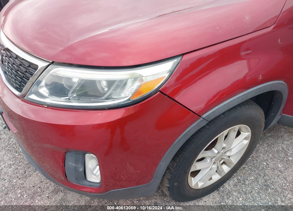 2015 KIA SORENTO LX VIN: 5XYKT4A6XFG646384