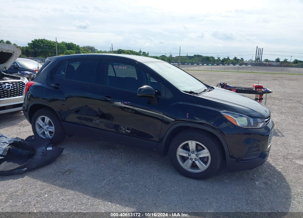 2019 CHEVROLET TRAX LS VIN: 3GNCJKSB5KL403375