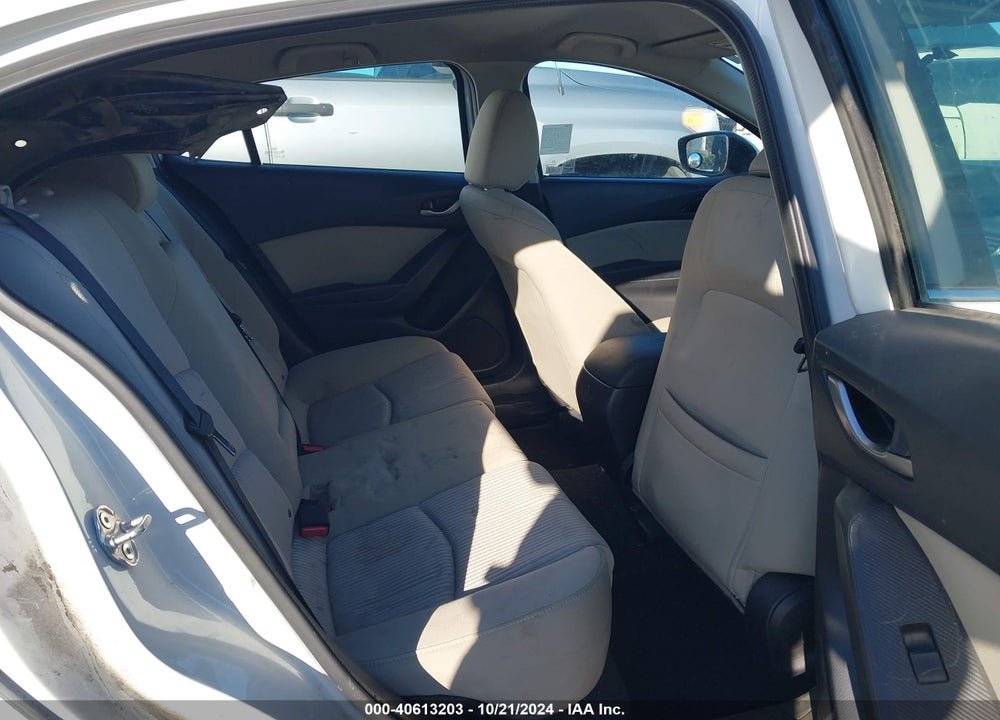 2015 MAZDA 3 I TOURING VIN: JM1BM1L72F1249222