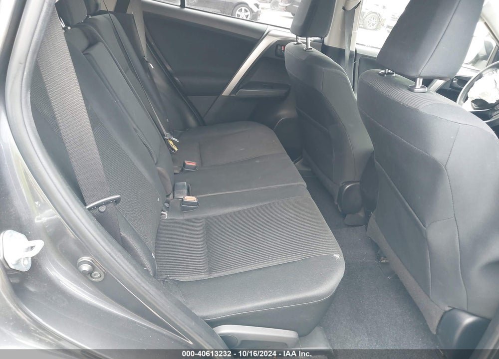 2018 TOYOTA RAV4 LE VIN: JTMZFREV1JJ176761