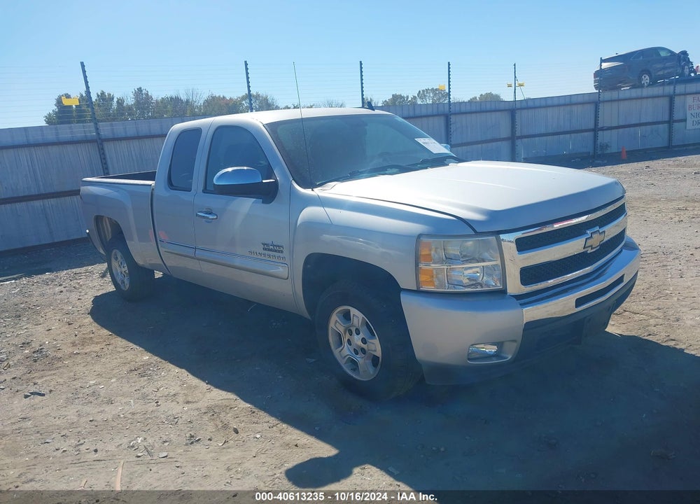 2011 CHEVROLET SILVERADO 1500 LT VIN: 1GCRCSE0XBZ133317
