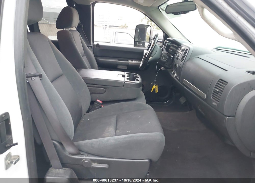 2009 GMC SIERRA 2500HD SLE VIN: 1GTHC59K69E106741