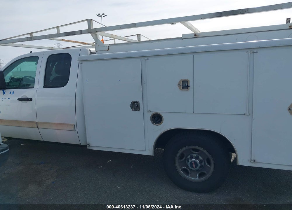 2009 GMC SIERRA 2500HD SLE VIN: 1GTHC59K69E106741