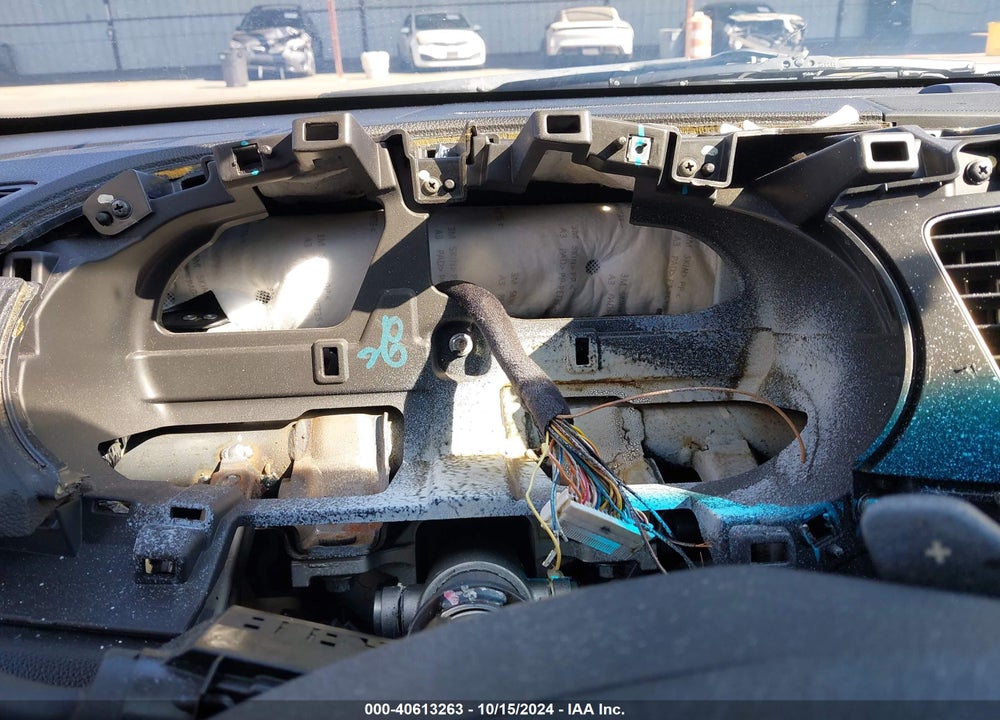 2014 KIA CADENZA PREMIUM VIN: KNALN4D70E5134429