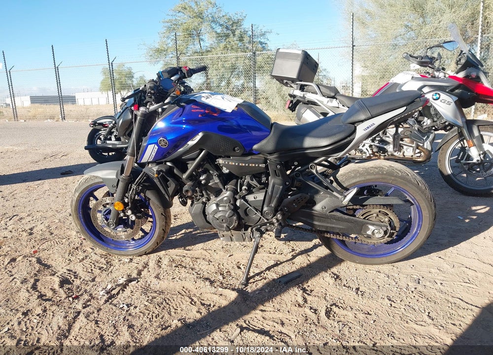 2021 YAMAHA MT07 VIN: JYARM32E2MA001443