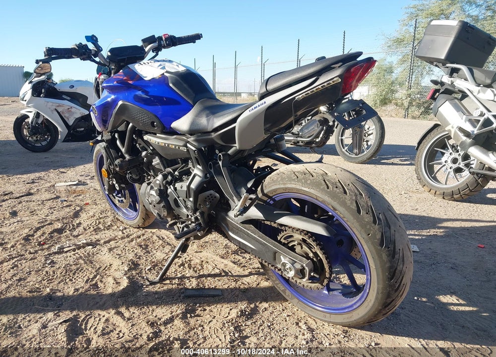 2021 YAMAHA MT07 VIN: JYARM32E2MA001443